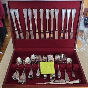Elegant Silver Cutlery Set